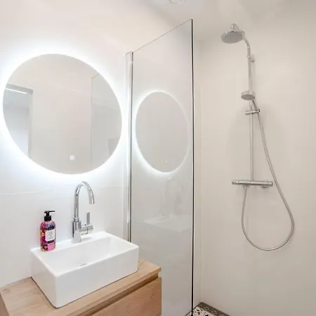 Apartment Beach Studio 35 With Free Parking Zandvoort