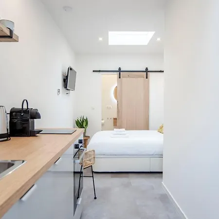 Beach Studio 35 With Free Parking *